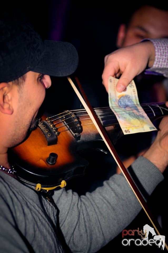 Concert Live cu Denisa în Club Life,