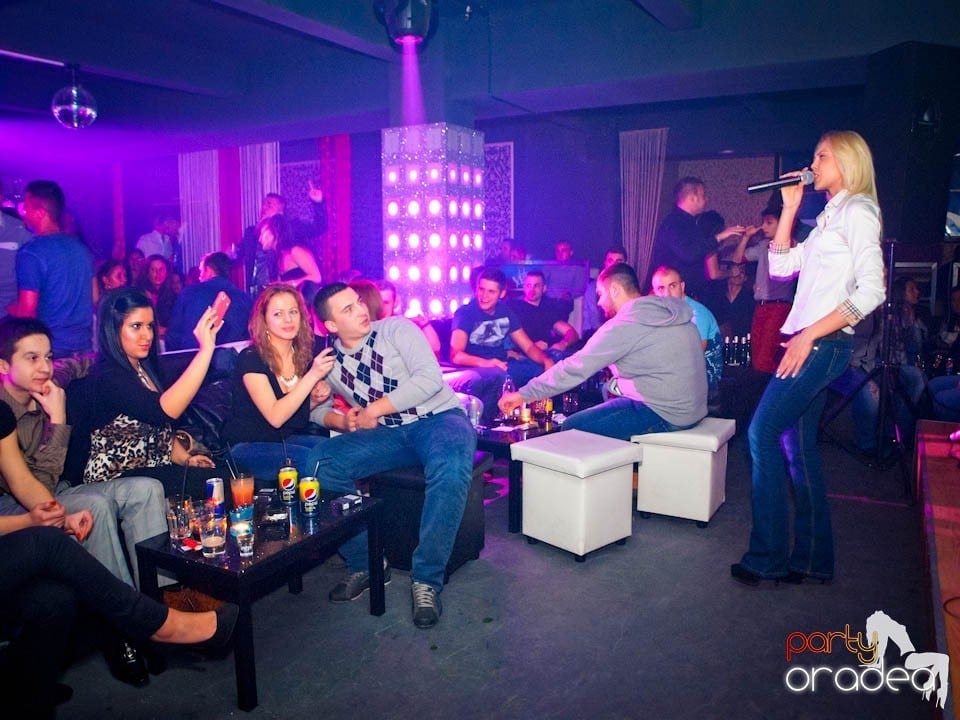 Concert Live cu Denisa în Club Life,