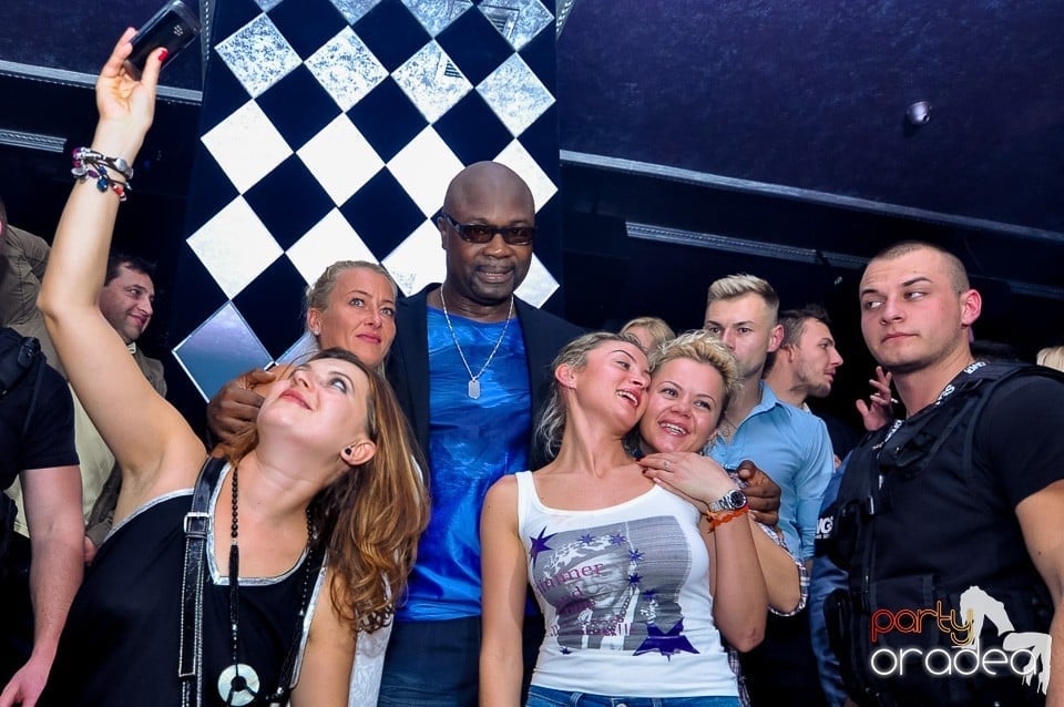 Concert Low Deep T @ The One,