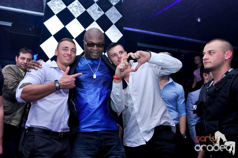 Concert Low Deep T @ The One,
