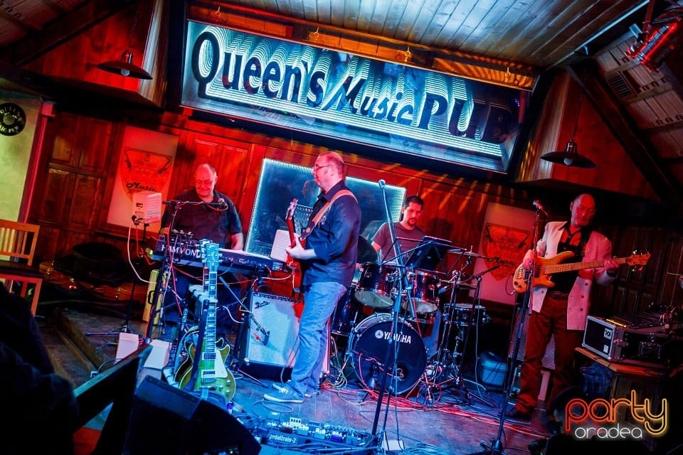 Concert Marius Dobra Band, Queen's Music Pub