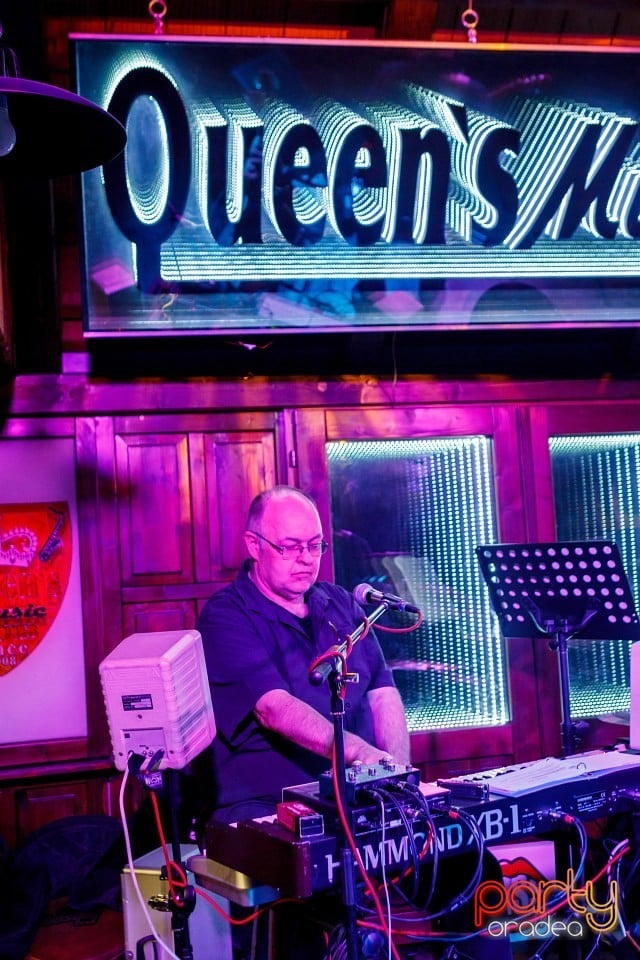 Concert Marius Dobra Band, Queen's Music Pub