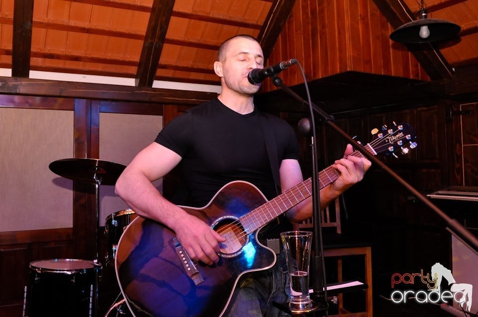 Concert Pavel Stratan în Queen's, Queen's Music Pub