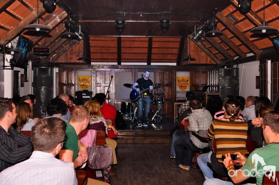 Concert Pavel Stratan în Queen's, Queen's Music Pub