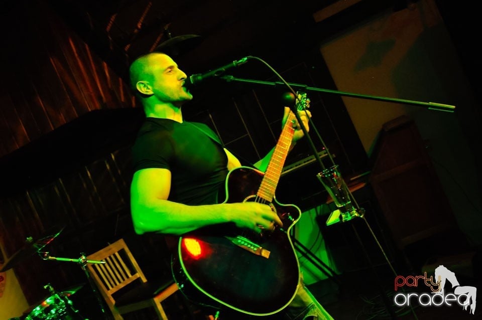 Concert Pavel Stratan în Queen's, Queen's Music Pub