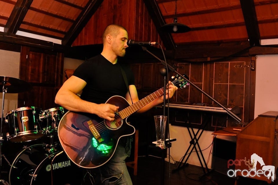 Concert Pavel Stratan în Queen's, Queen's Music Pub