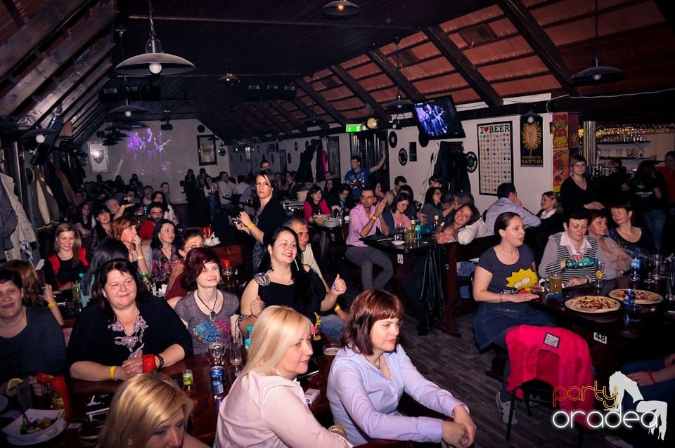 Concert Proconsul în Queen's, Queen's Music Pub