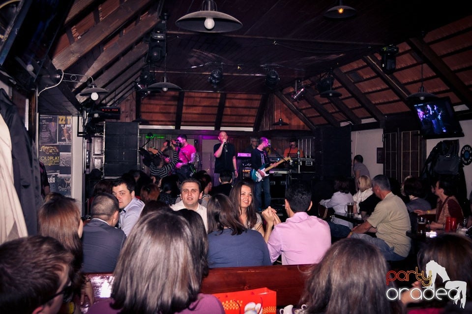 Concert Proconsul în Queen's, Queen's Music Pub