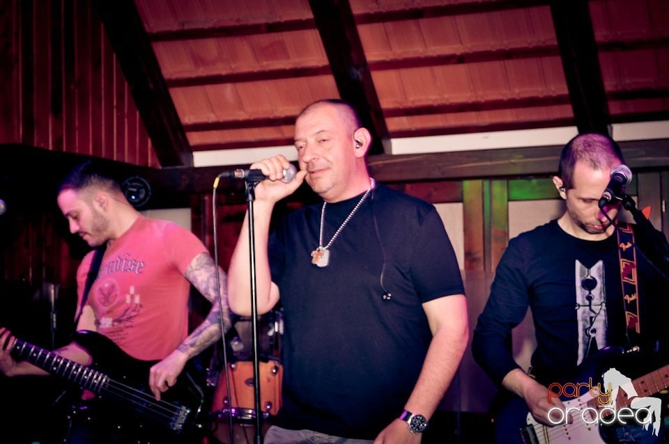 Concert Proconsul în Queen's, Queen's Music Pub