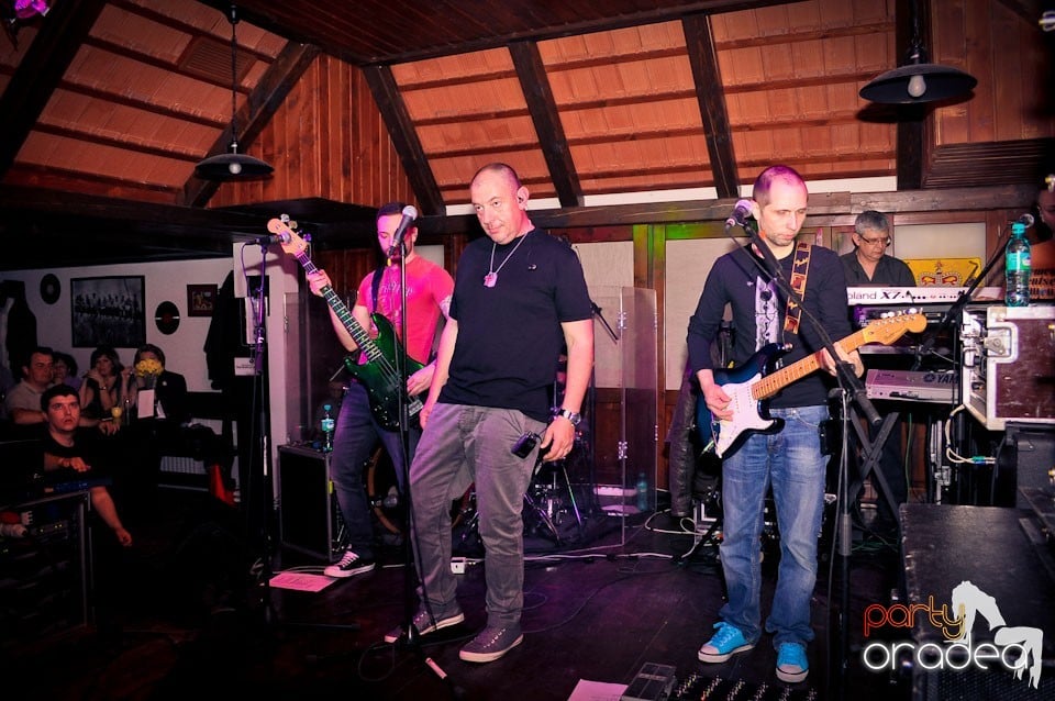 Concert Proconsul în Queen's, Queen's Music Pub