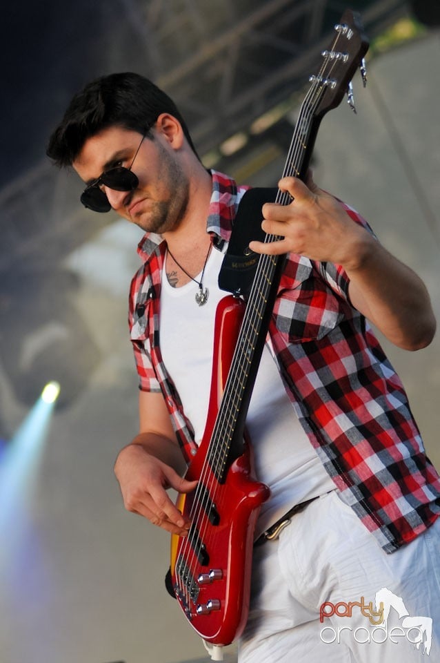 Concert Red Wine,
