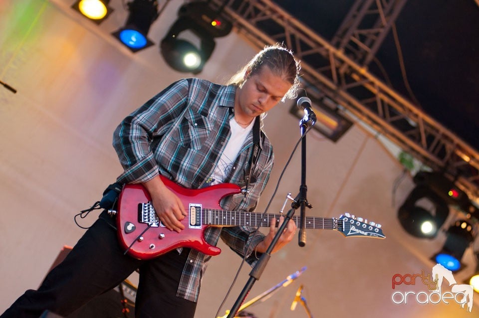 Concert Red Wine,