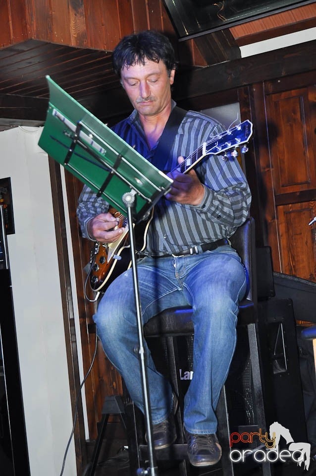 Concert Robert Patai în Queen's, Queen's Music Pub