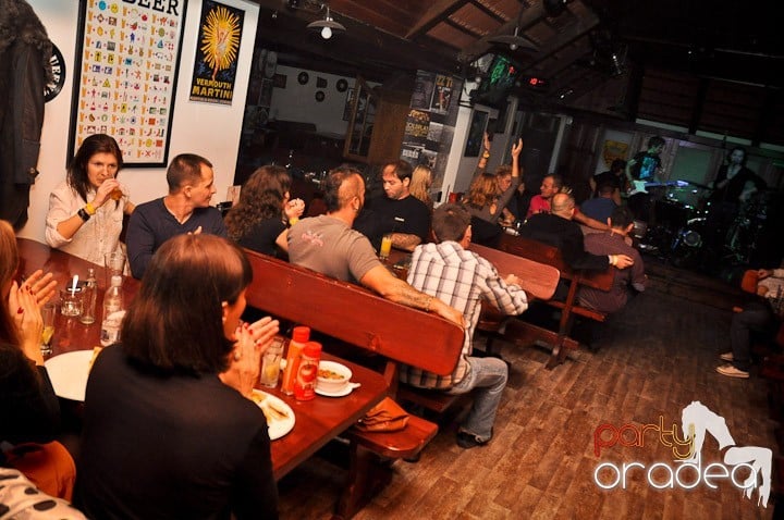 Concert Trupa Publika, Queen's Music Pub