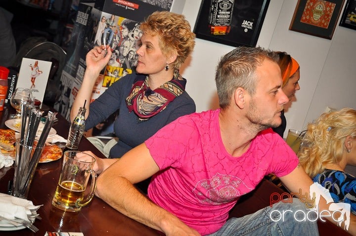 Concert Trupa Publika, Queen's Music Pub