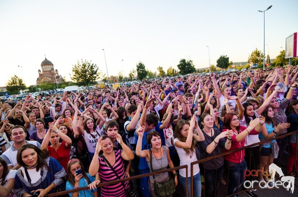 Concert Vama, Lotus Center