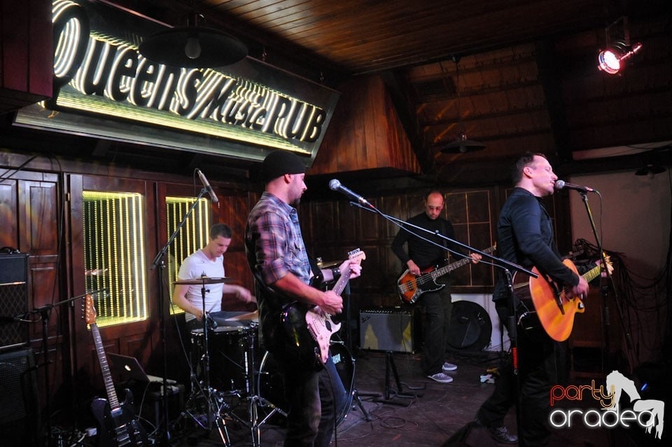 Concert Zen Garden în Queen's, Queen's Music Pub