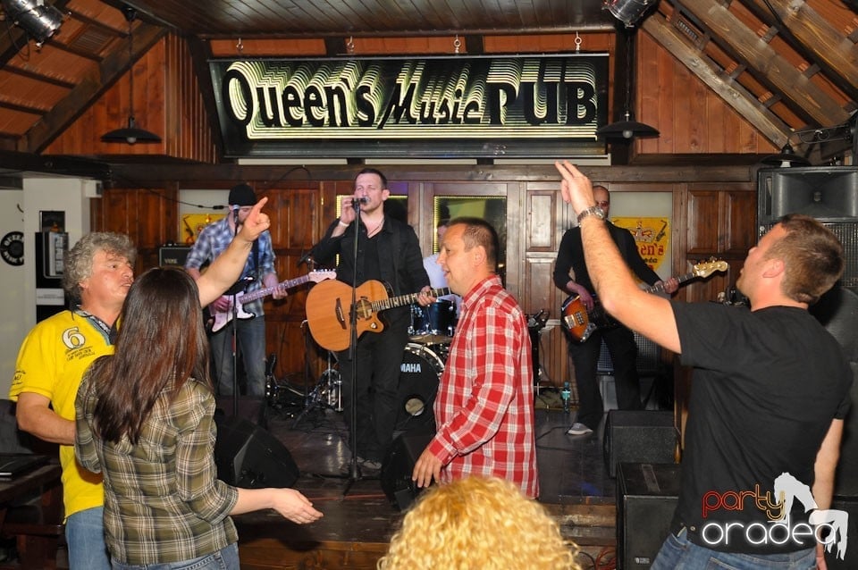 Concert Zen Garden în Queen's, Queen's Music Pub