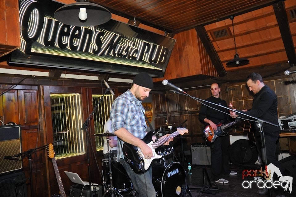 Concert Zen Garden în Queen's, Queen's Music Pub