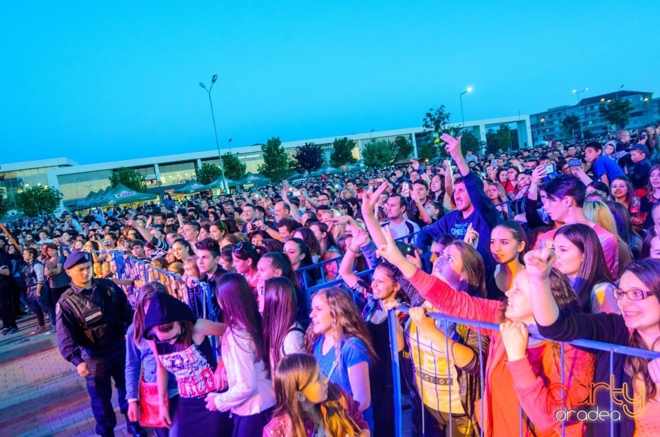 Concertul Referendumului, Lotus Center