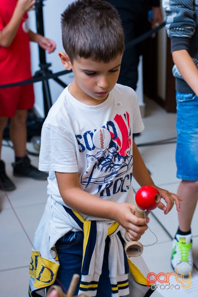 Concurs Kendama, Lotus Center