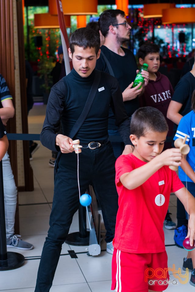 Concurs Kendama, Lotus Center