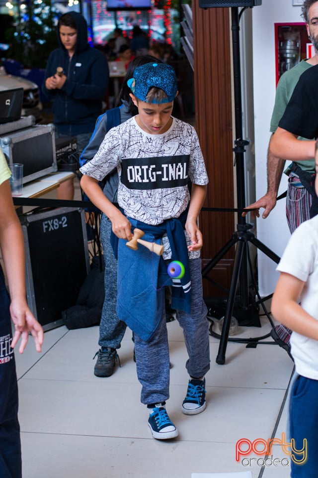 Concurs Kendama, Lotus Center