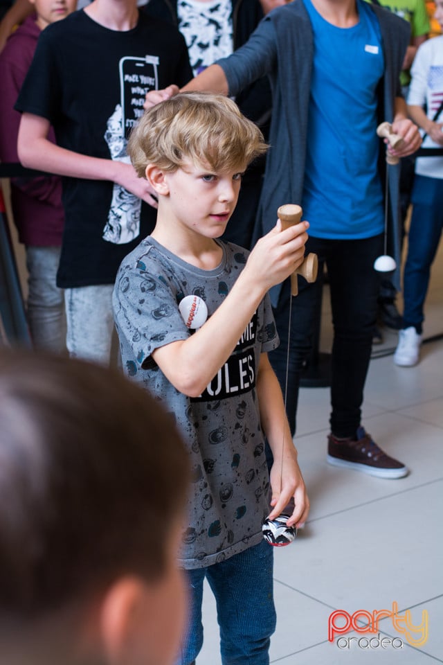 Concurs Kendama, Lotus Center