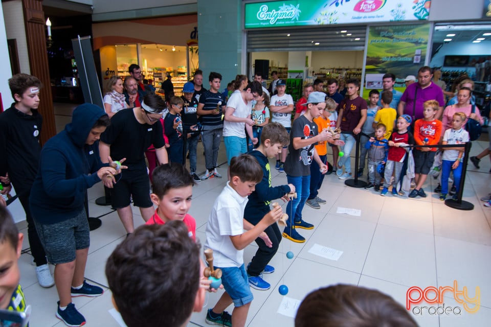 Concurs Kendama, Lotus Center