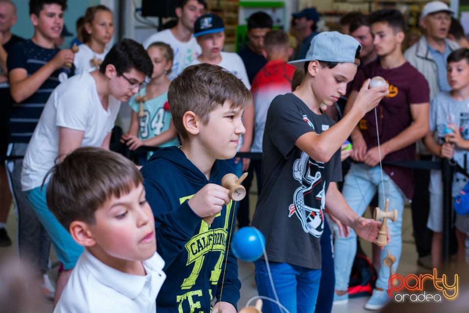 Concurs Kendama, Lotus Center