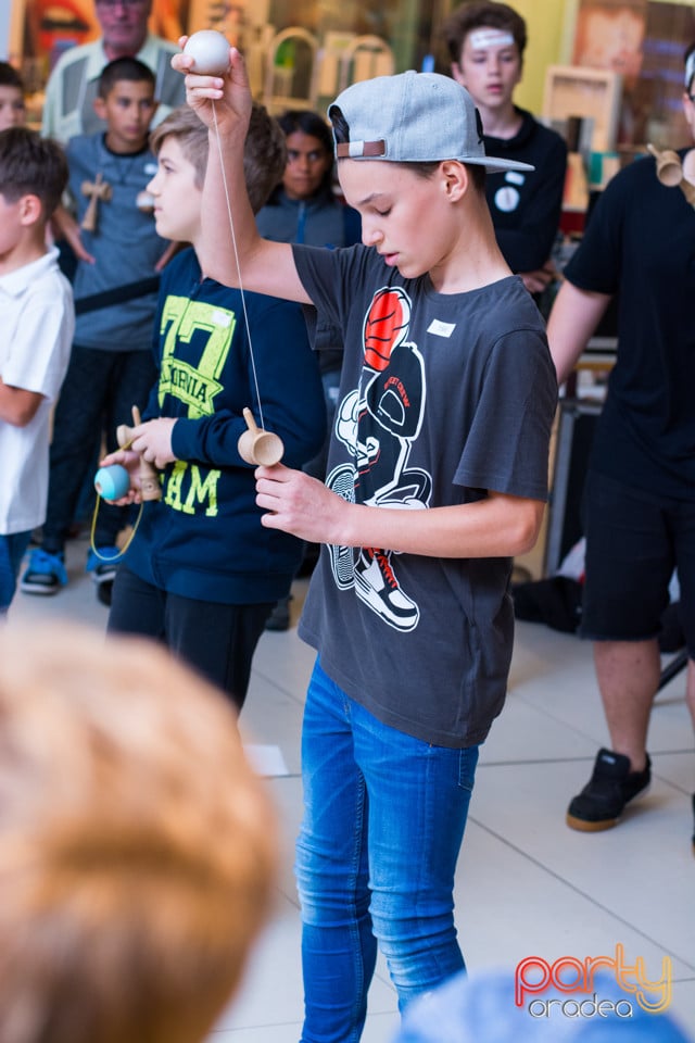 Concurs Kendama, Lotus Center