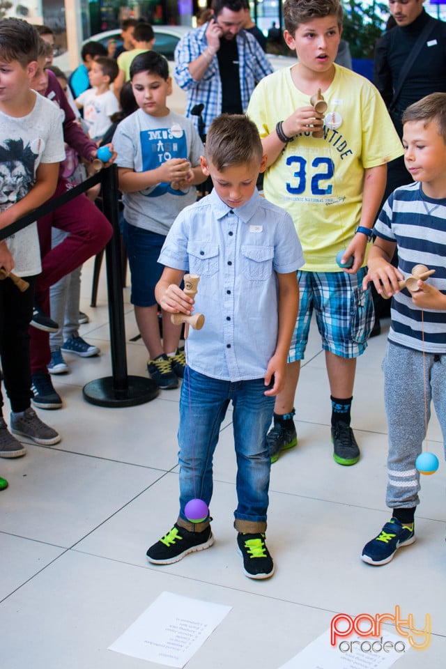 Concurs Kendama, Lotus Center