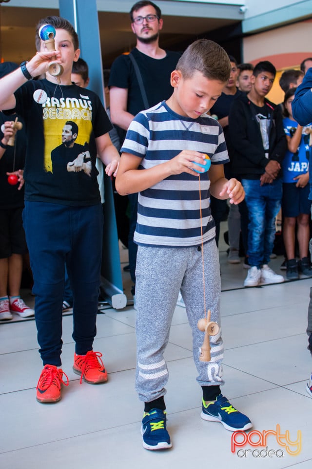 Concurs Kendama, Lotus Center