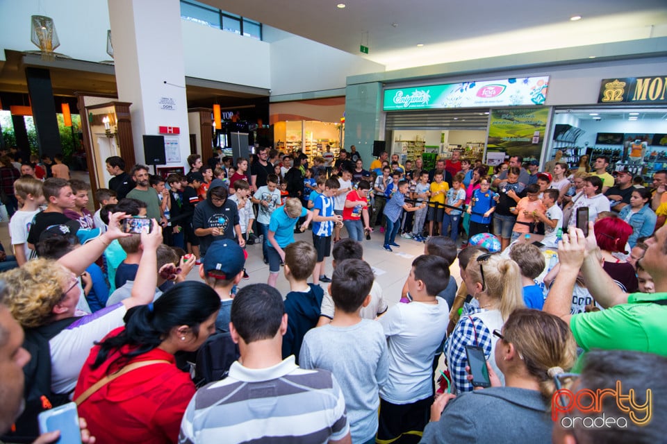 Concurs Kendama, Lotus Center