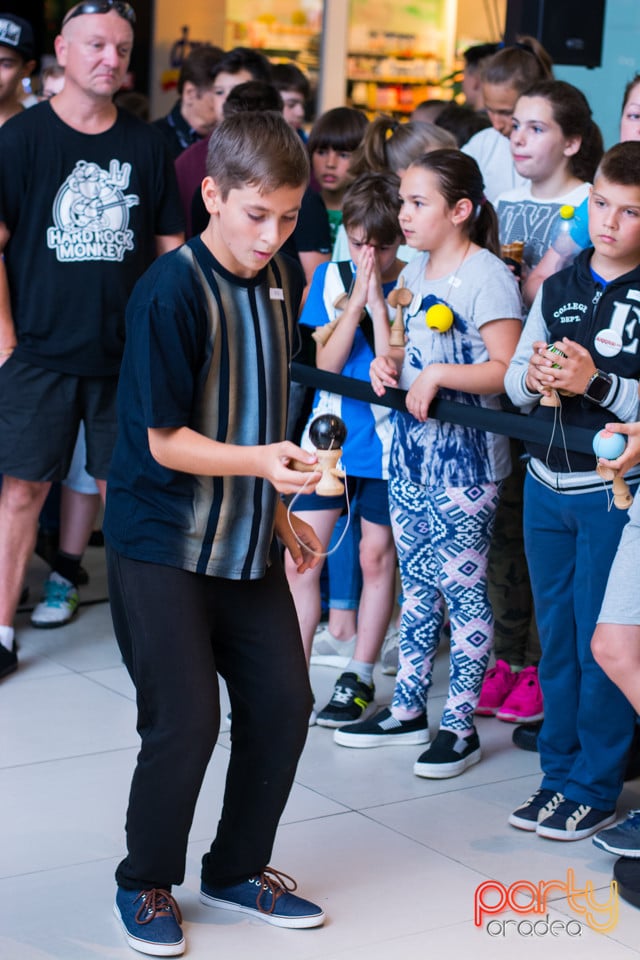 Concurs Kendama, Lotus Center