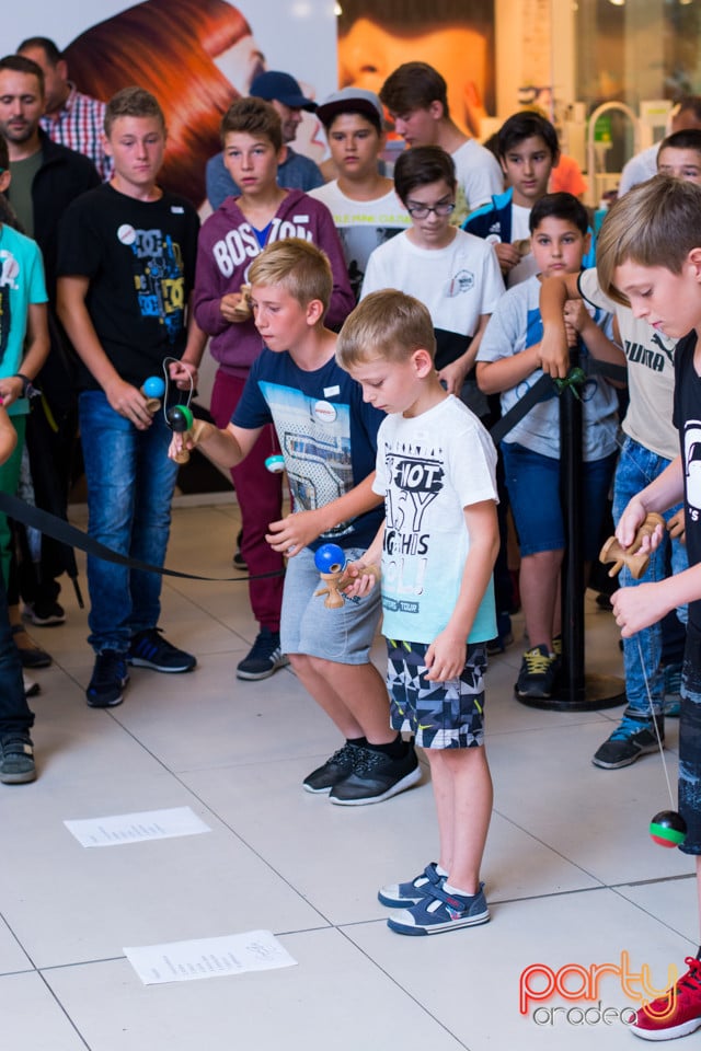 Concurs Kendama, Lotus Center