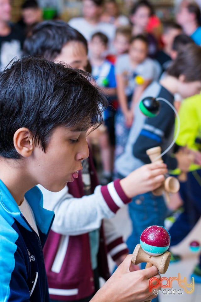 Concurs Kendama, Lotus Center