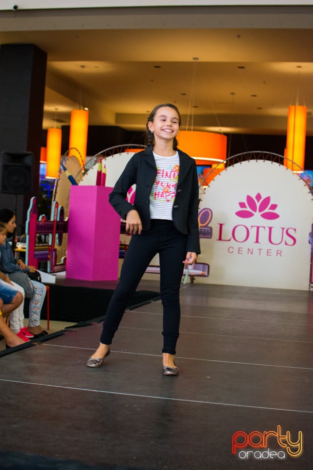 Cool for School, Lotus Center