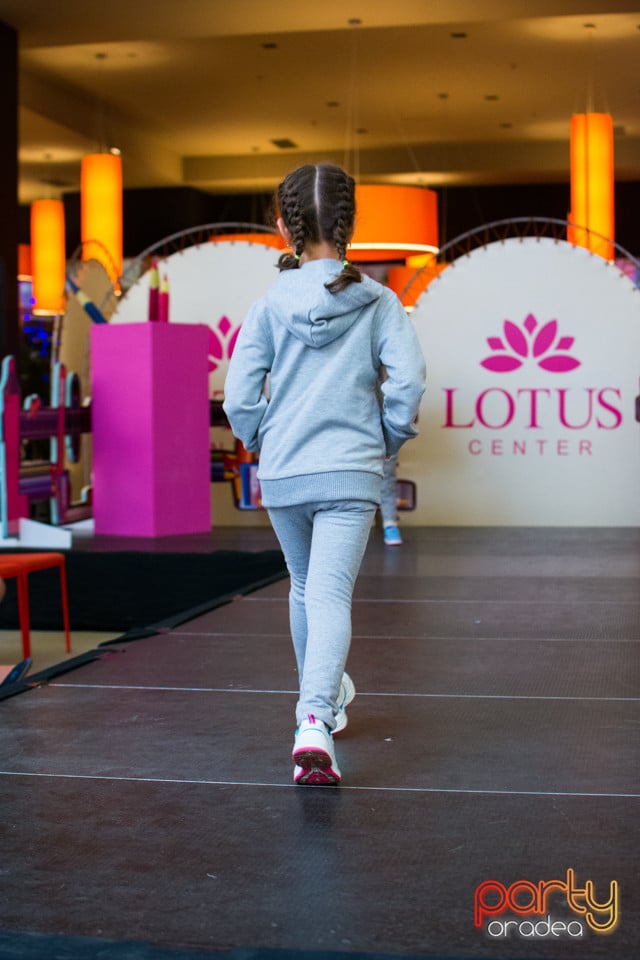 Cool for School, Lotus Center