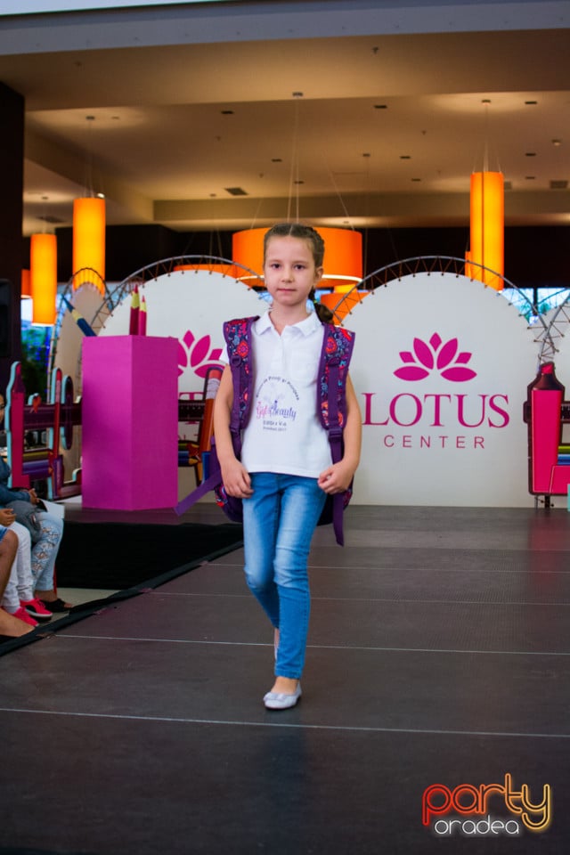 Cool for School, Lotus Center