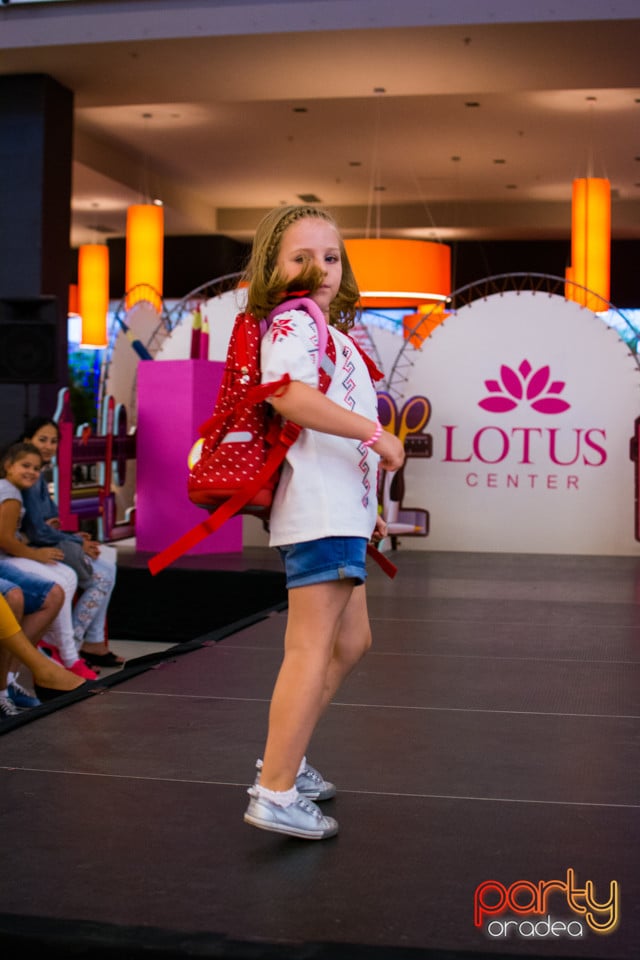 Cool for School, Lotus Center