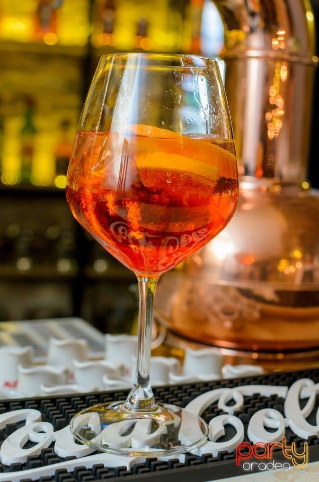 Cosmopolitan Vibes, Borsalino