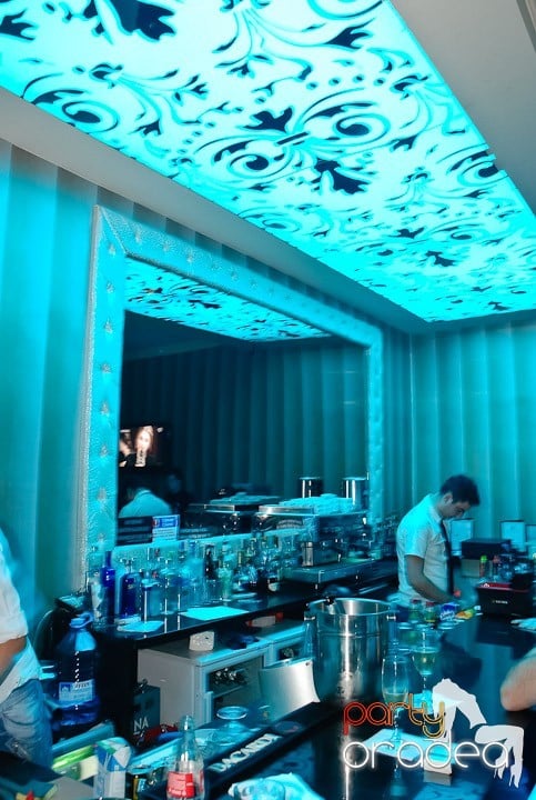 Coxxo şi Pityu la Kadó Cafe, 