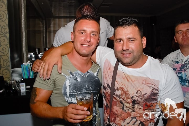 Coxxo şi Pityu la Kadó Cafe, 