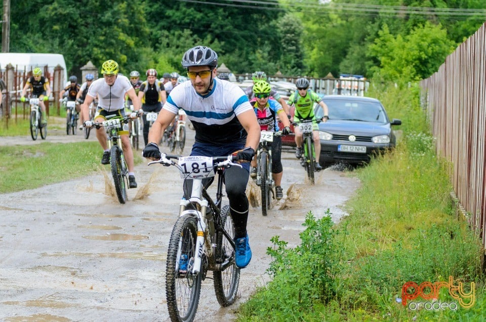 Crater Maraton, Băile 1 Mai