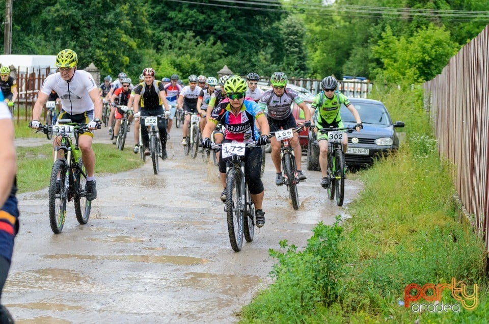 Crater Maraton, Băile 1 Mai