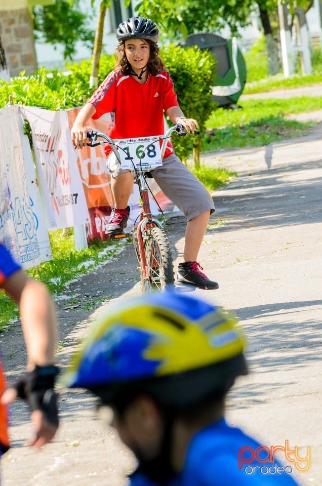 Crater Maraton, Băile 1 Mai