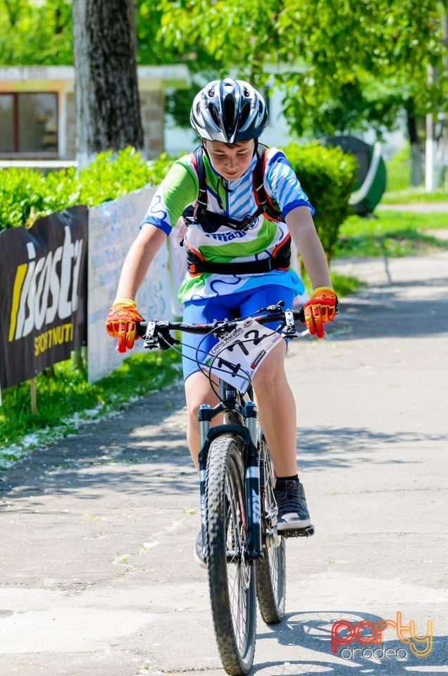 Crater Maraton, Băile 1 Mai