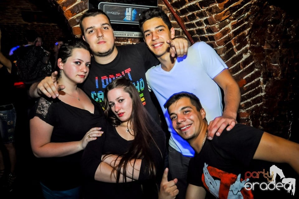 Crazy One Hour Free Holsten Party, 