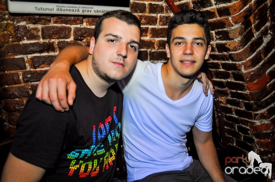 Crazy One Hour Free Holsten Party, 